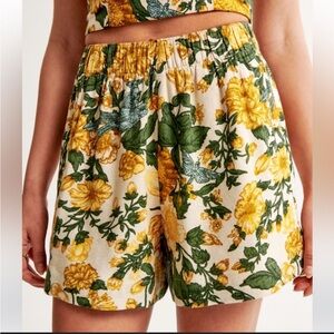 Abercrombie & Fitch High Waist Yellow and Green Shorts New never worn